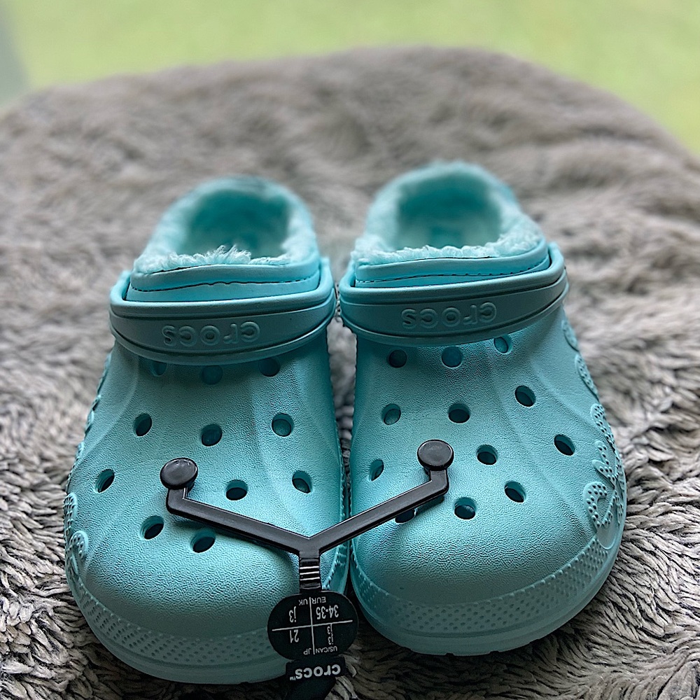 Fuzzy Crocs in Sky Blue 🌈 size J3